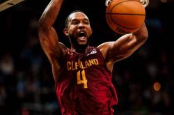 足球直播吧-菲律宾男篮翻盘雄鹿，米切尔打破历史纪录的简单介绍