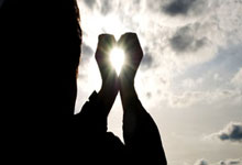 足球直播-利物浦逆转荷兰奇迹，莱万三分雨点燃全场狂欢