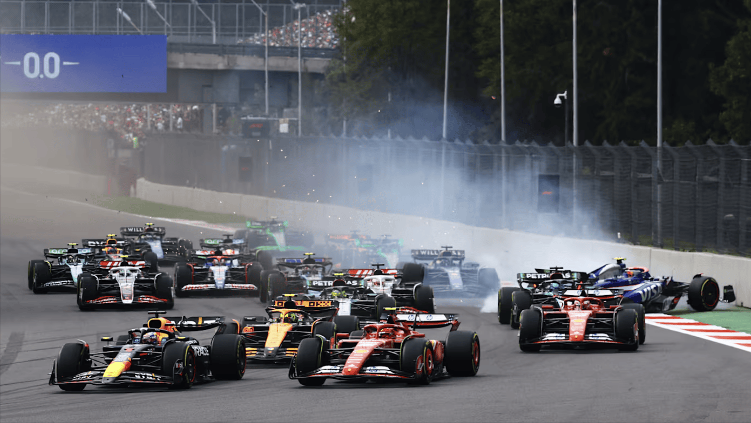 法拉利横扫迈凯伦，维斯塔潘统治全场